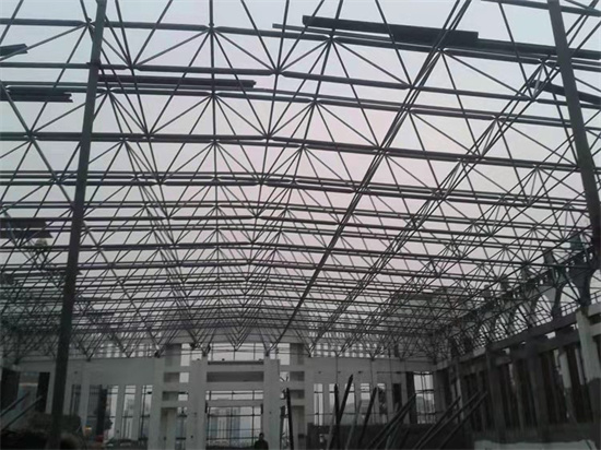 網(wǎng)架施工隊(duì)伍